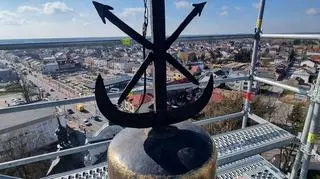 Artefakty leżały w kuli pod krzyżem na świątynnej wieży