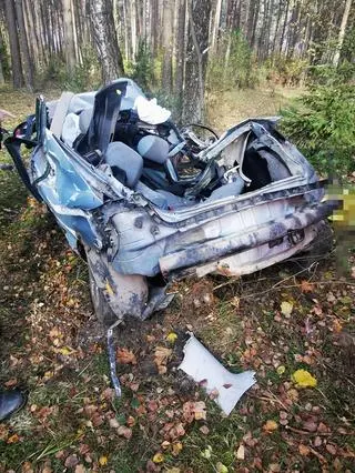 Samochód został doszczętnie zniszczony 