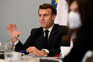 Zdjęcie Macrona z 17 lutego 2021