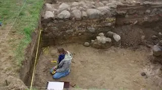 Na Górze Zamkowej według obrazów znajdowały się dwa murowane obiekty