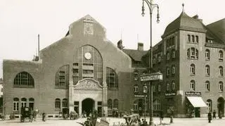 Nieistniejąca hala targowa przy ulicy Kolejowej, 1909