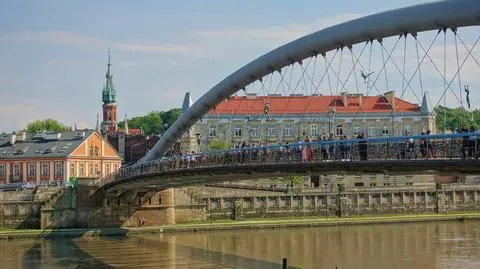 Kładka Bernatka w Krakowie łączy Kazimierz i Podgórze
