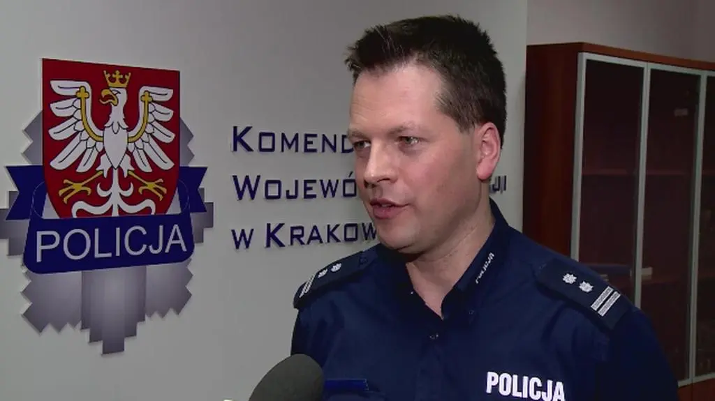 Naczepę otworzono w obecności policji Źródło: tvn24
