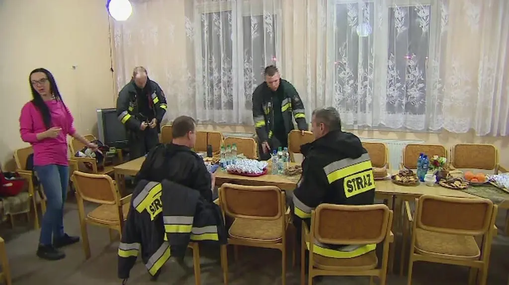 Sala katechetyczna zamieniła się w stołówkę