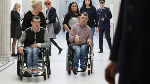 Ochojska: o 13.30 pojawię się przed szlabanem