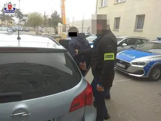 Napadł na pracownicę kantoru, został zatrzymany, usłyszał zarzuty i trafił do aresztu 
