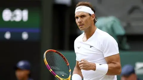 Rafael Nadal nie dał szans Holendrowi i pozostaje w grze o kolejny tytuł