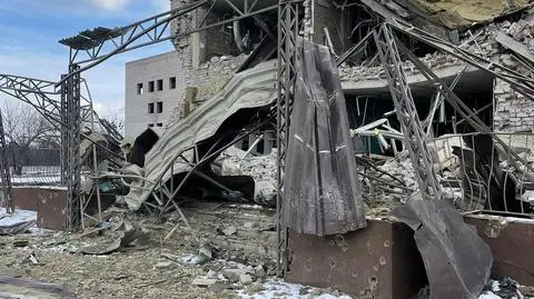 Zniszczony szpital w Iziumie 