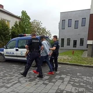 Poszukiwany mężczyzna przyszedł na komendę po poradę, został zatrzymany 