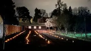 The memory of the dead was honoured with candles