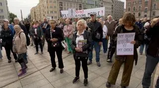 Łódź. Na Placu Dąbrowskiego zgromadzili się ci, którzy nie mogli być w Warszawie