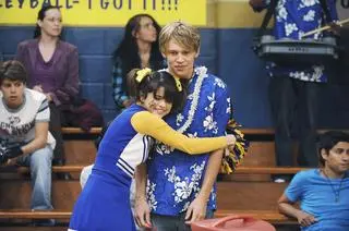 Austin Butler i Selena Gomez w serialu Disneya "Czarodzieje z Waverly Place"