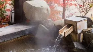 Łaźnie onsen