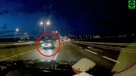 "Wyskoczył z naprzeciwka kierowca poruszający się w naszą stronę". Jechał autostradą pod prąd, ledwie uniknęli zderzenia