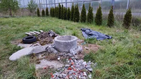 Stryków. Kobieta wpadła do szamba. Nie żyje