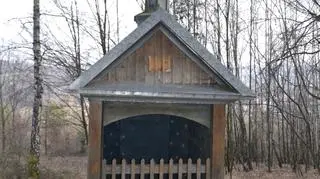 Nastolatek przyznał się do profanacji kapliczek i obrazów