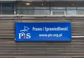 "13 członków rodzin polityków PiS zrezygnowało" z pracy we władzach spółek Skarbu Państwa