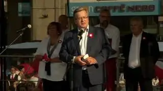 Komorowski do demonstrantów: kochana rebelio!