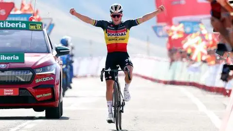 Evenepoel szybko zapomniał o klęsce. W wielkim stylu wygrał etap Vuelty