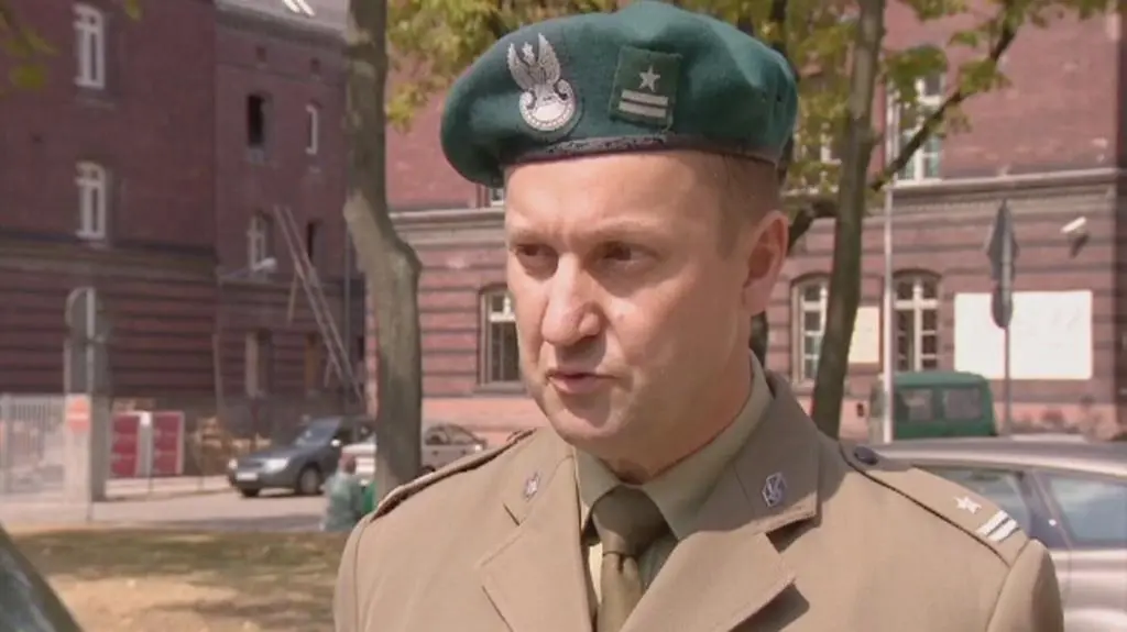 Przeciął kable i odłączył łączność w trzech instytucjach