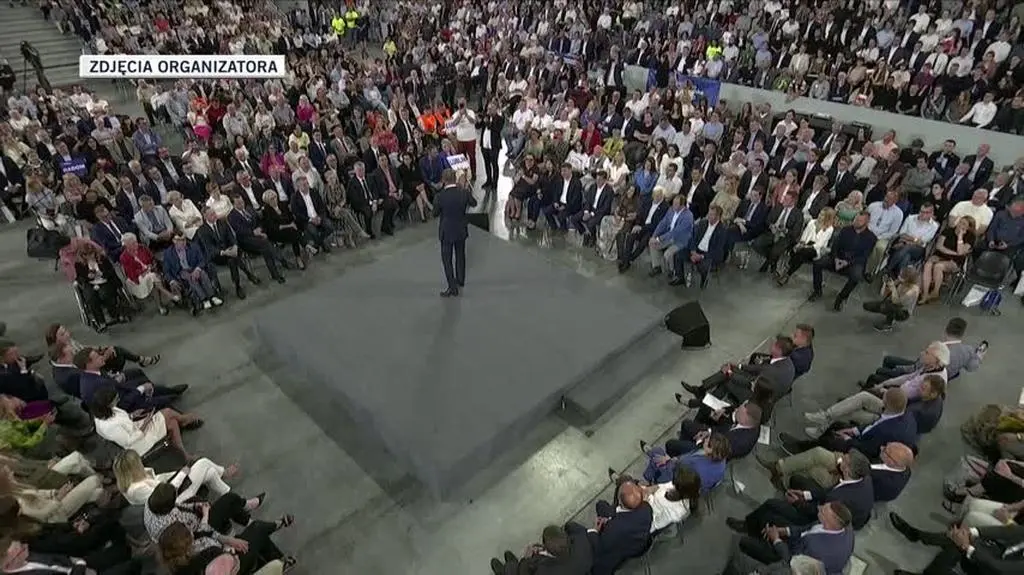 Tusk: żyjemy w kraju, w którym trzeba mieć odwagę, by rozmawiać z liderem opozycji