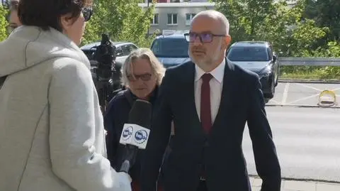 Artur Chodziński przed siedzibą PK w Katowicach 