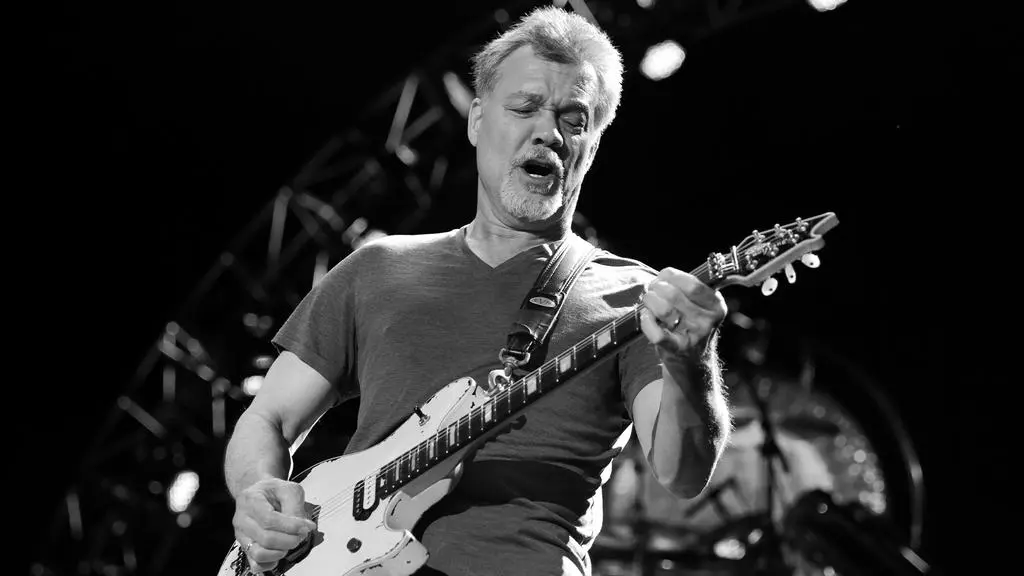 Aktualnie czytasz: Nie żyje Eddie Van Halen