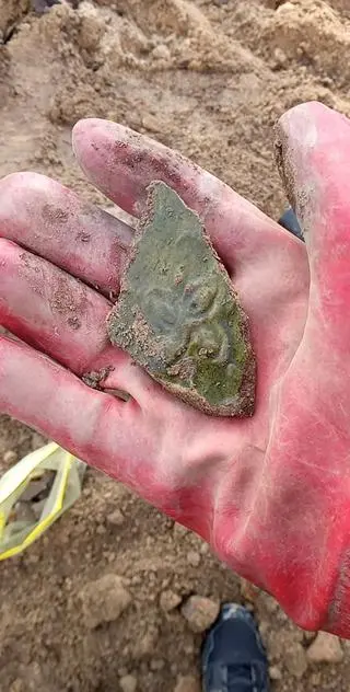Wykopano też fragmenty ceramiki 