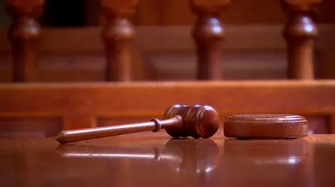 "Akta papierowe, które zajęłyby odległość z Poznania do Madrytu"