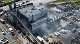 Z ogniem walczą cztery zastępy straży pożarnej