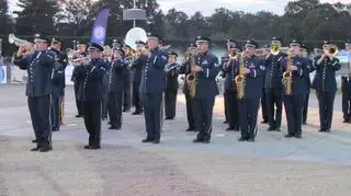 Festiwal się częścią obchodów dni Wrocławia. Na Pergoli występowały wojskowe orkiestry, przelatywały samoloty F-16 a po prezentacji odbył się specjalny pokaz fontanny multimedialnej.