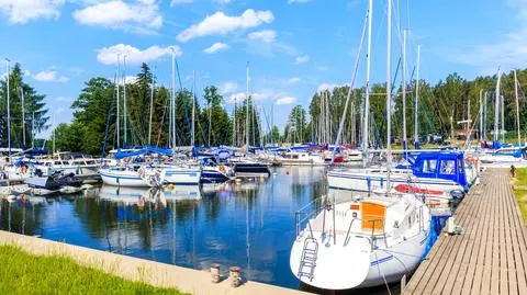 mazury jacht jachty shutterstock_1778676218