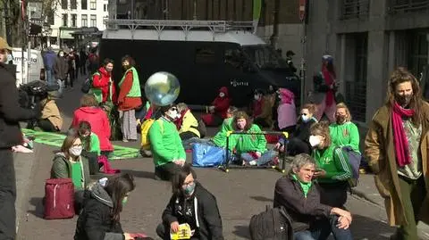 2021-04-09-1450-RTL_NL-PROTEST