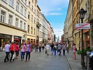 Kraków, turyści w centrum miasta