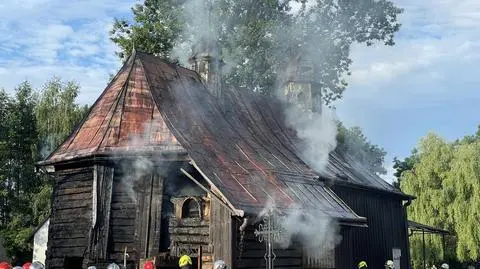 Pożar w zabytkowym kościele. Spłonęło prezbiterium