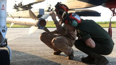 AIM-120 AMRAAM
