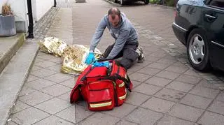 Chłopcy zatrzymali strażaków, a ci pomogli mężczyźnie