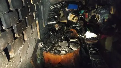 Pięć godzin walczyli z pożarem. Po akcji apelują: pilnie zróbcie porządki w piwnicach 