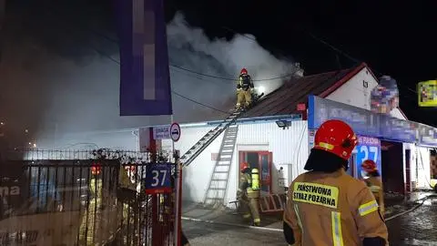 Pożar warsztatu samochodowego na Bielanach 