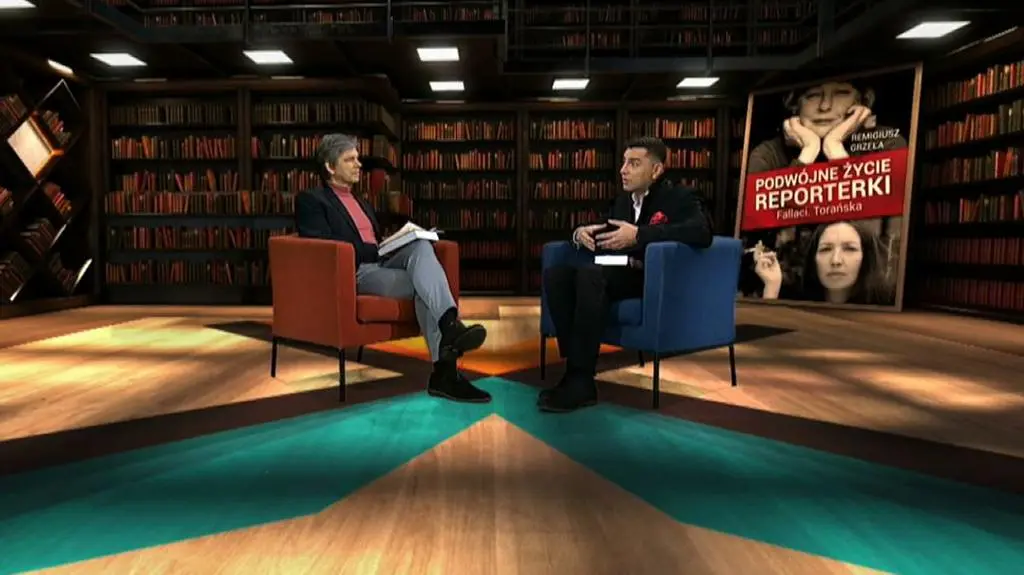 O Teresie Torańskiej i Orianie Fallaci. Rozmowa z Remigiuszem Grzelą