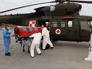Wojsko Polskie przeznaczyło 14 śmigłowców i dwa samoloty do pomocy Lotniczemu Pogotowiu Ratunkowemu