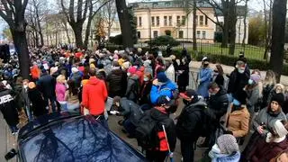 Protest pod hasłem "Ani jednej więcej" przed Trybunałem Konstytucyjnym