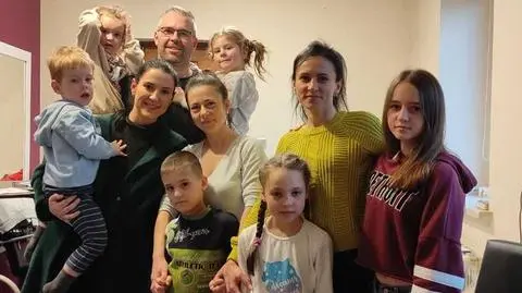 Policjant wziął pod dach dwie rodziny