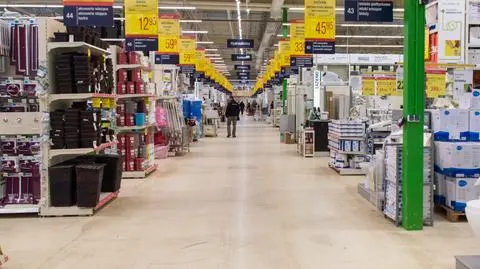 Jeśli markety budowlane nie działają w galeriach handlowych, zakaz działalności ich nie dotyczy