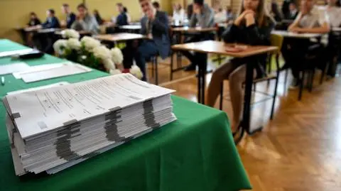 Ostatni gimnazjaliści w historii nie wiedzieli czy w ogóle napiszą egzamin