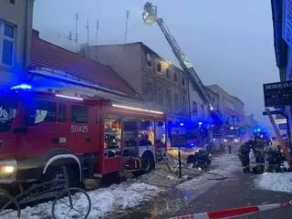 Ogień widoczny był na poddaszu