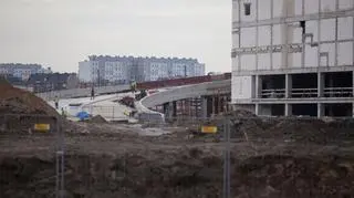 Podjazd na parking nad peronami nowego dworca