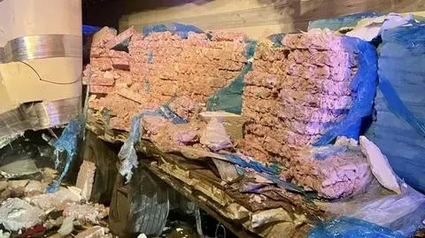 Zderzenie czterech ciężarówek na A1. Tony zamrożonego mięsa na asfalcie