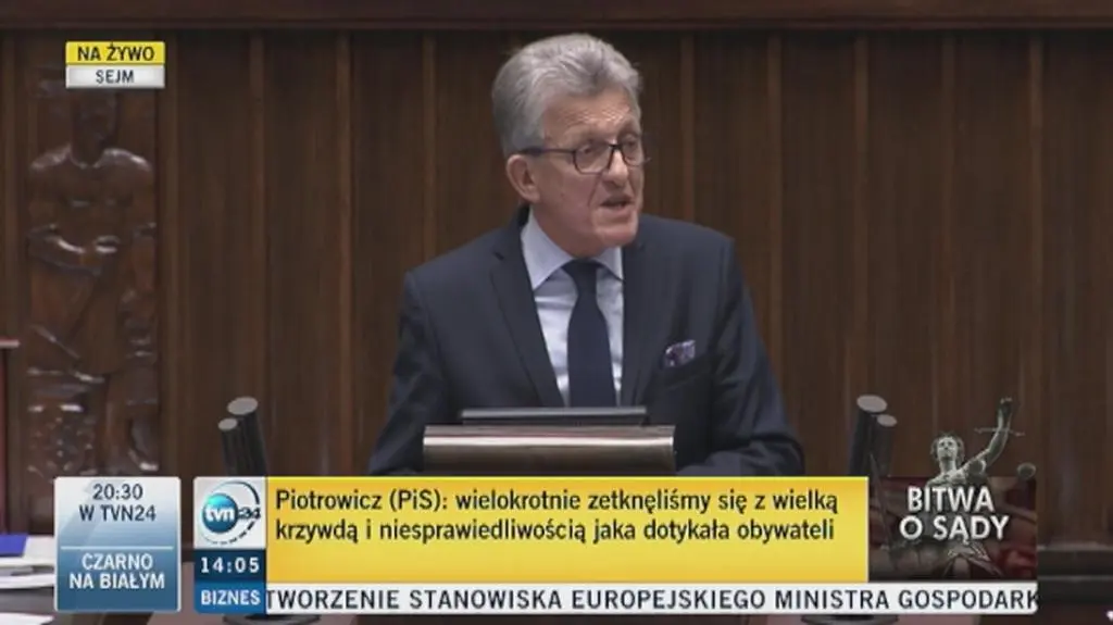 Piotrowicz: przedkładam kilka poprawek do ustawy