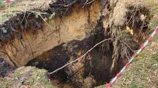 Zapadlisko na osiedlu Gaj w Trzebini